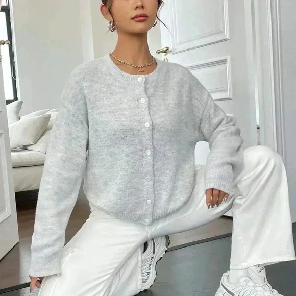 Grey Casual Women's Drop Shoulder Button Front Cardigan - Picture 7 of 7